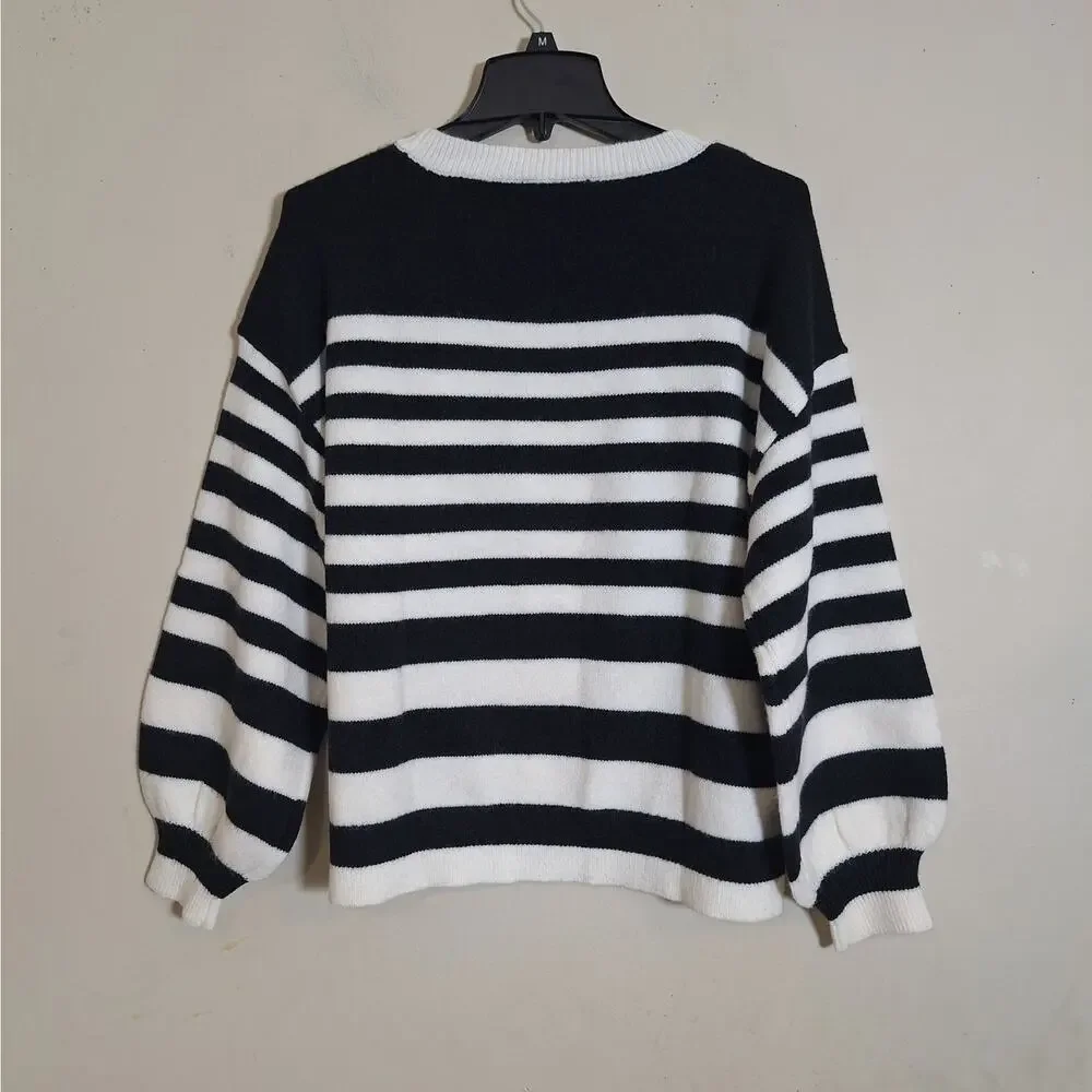 Nicole Miller Abstract Embroidered Sweater in Black and White